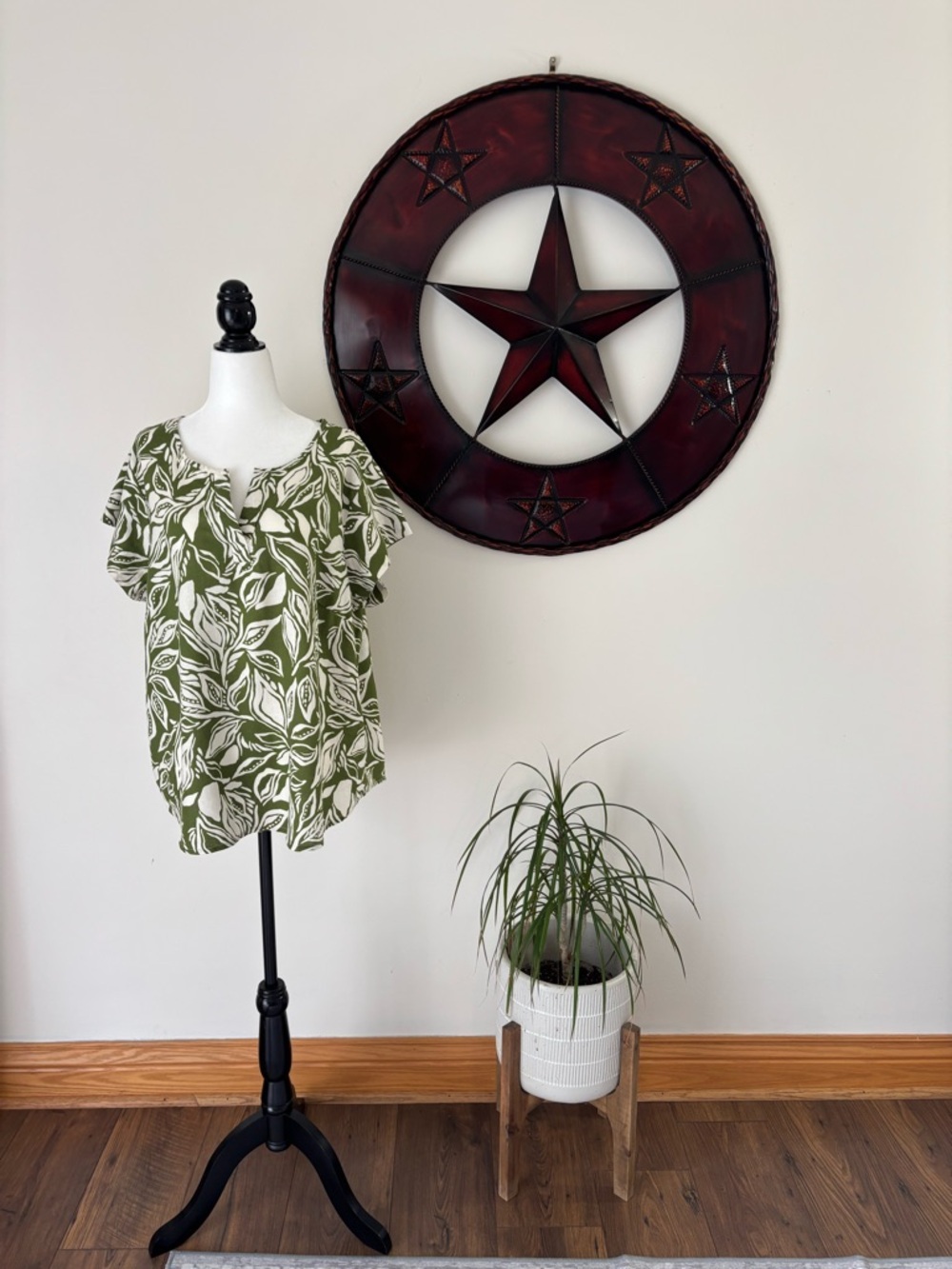 Panama Jack Linen Blend Tropical Breezy Olive and White Leaf Print Top 1X